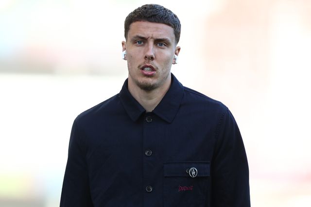 Maxime Esteve of Burnley arrives ahead of the Premier League match Burnley vs Manchester City at Turf Moor, Burnley, United Kingdom on 22 April 2026

(Photo by Jorge Horsted/News Images)