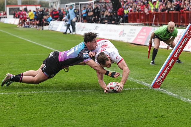 Joe Burgess of Hull KR goes over for a try during the Betfred Super League round 7 match Hull KR vs Hull FC at Sewell Group Craven Park, Hull, United Kingdom on 03 April 2026

(Photo by Mark Cosgrove/News Images)