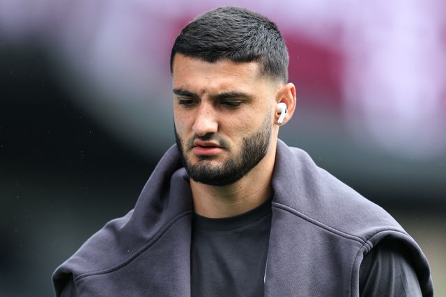 Armando Broja of Burnley arrives ahead of the Sky Bet Championship match Burnley vs West Ham United at Turf Moor, Burnley, United Kingdom on 16 August 2026

(Photo by Jorge Horsted/News Images)