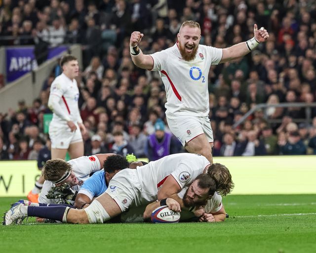 Luke Cowan-Dickie of England goes over for a try during the Quilter Nations Series 2025 match England vs Fiji at Allianz Stadium, Twickenham, United Kingdom, 8th November 2025

(Photo by Mark Cosgrove/News Images)

*** GER AUT SUI OUT ***