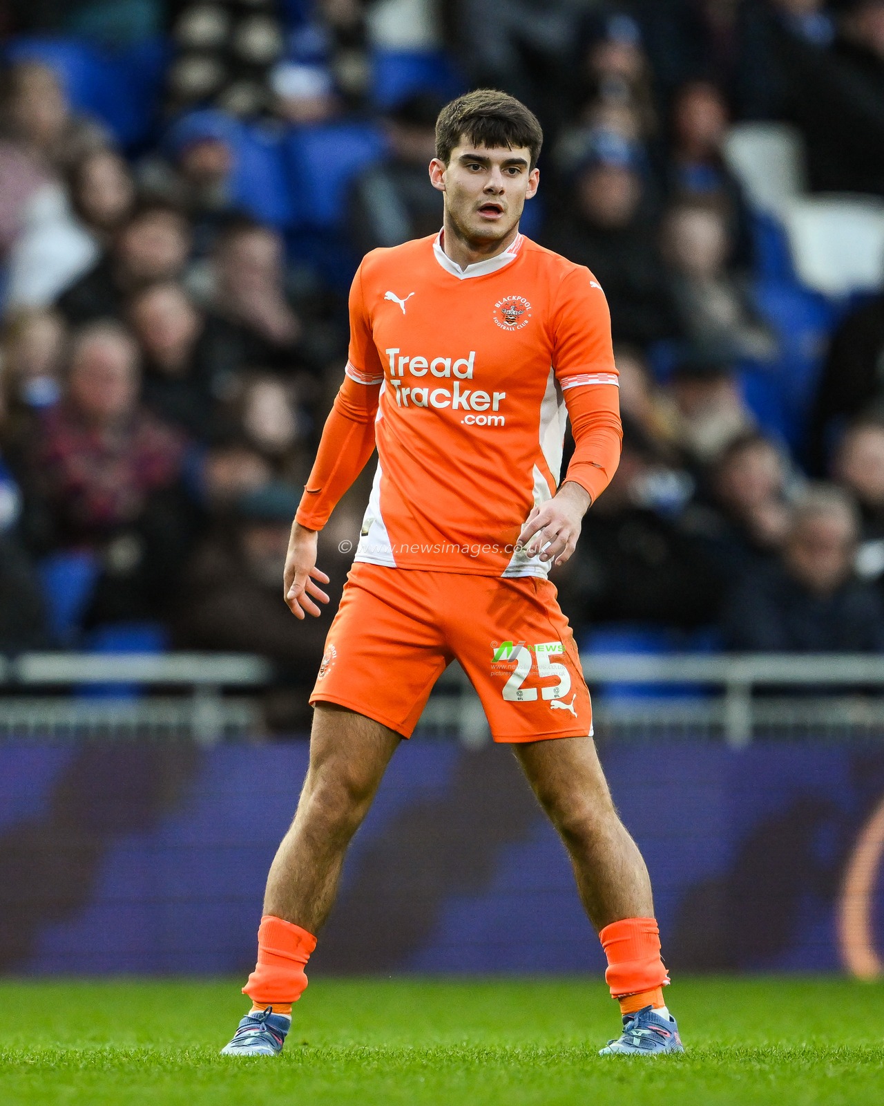 Rob Apter of Blackpool during the Sky Bet League 1 match Birmingham City vs Blackpool at St. Andrew's @ Knighthead Park, Birmingham, United Kingdom, 29th December 2024

(Photo by Craig Thomas/News Images)