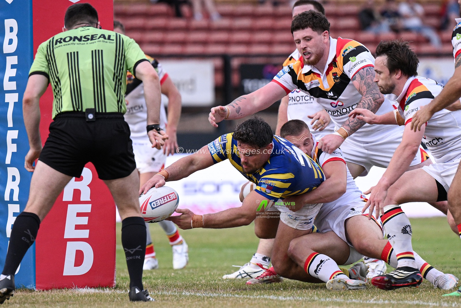 Betfred Super League round 22 Bradford Bulls v Warrington Wolves