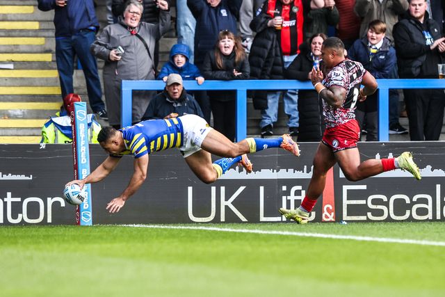 Albert Hopoate of Warrington Wolves goes over however video review says no try during the Betfred Challenge Cup Quarter Final match Warrington Wolves vs Leigh Leopards at The Halliwell Jones Stadium, Warrington, United Kingdom on 11 April 2026

(Photo by Alfie Cosgrove/News Images)