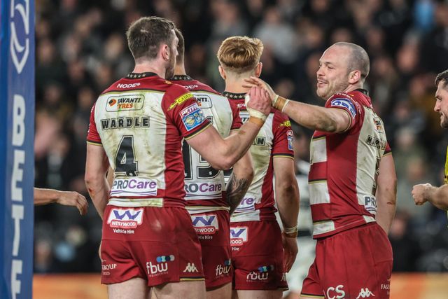 Jake Wardle of Wigan Warriors celebrates his try during the Betfred Super League Round 2 match Hull FC vs Wigan Warriors at MKM Stadium, Hull, United Kingdom, 21st February 2025

(Photo by Alfie Cosgrove/News Images)