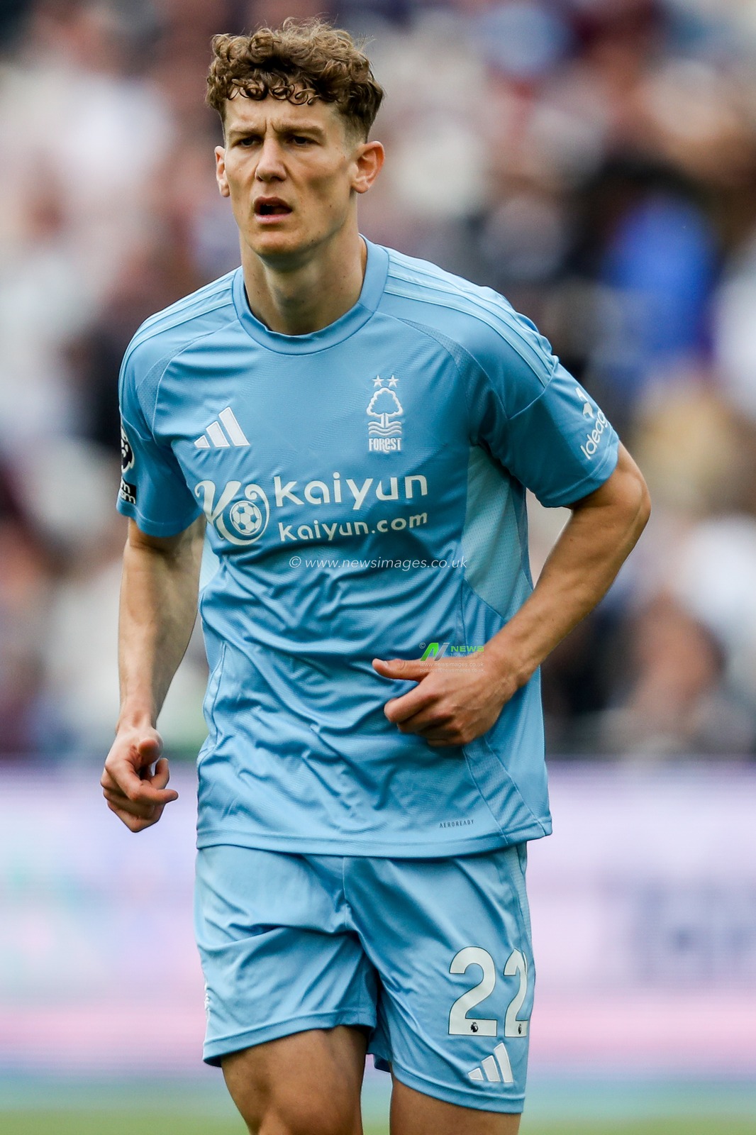 Ryan Yates of Nottingham Forest in action during the Premier League match West Ham United vs Nottingham Forest at London Stadium, London, United Kingdom, 18th May 2025

(Photo by Izzy Poles/News Images)
