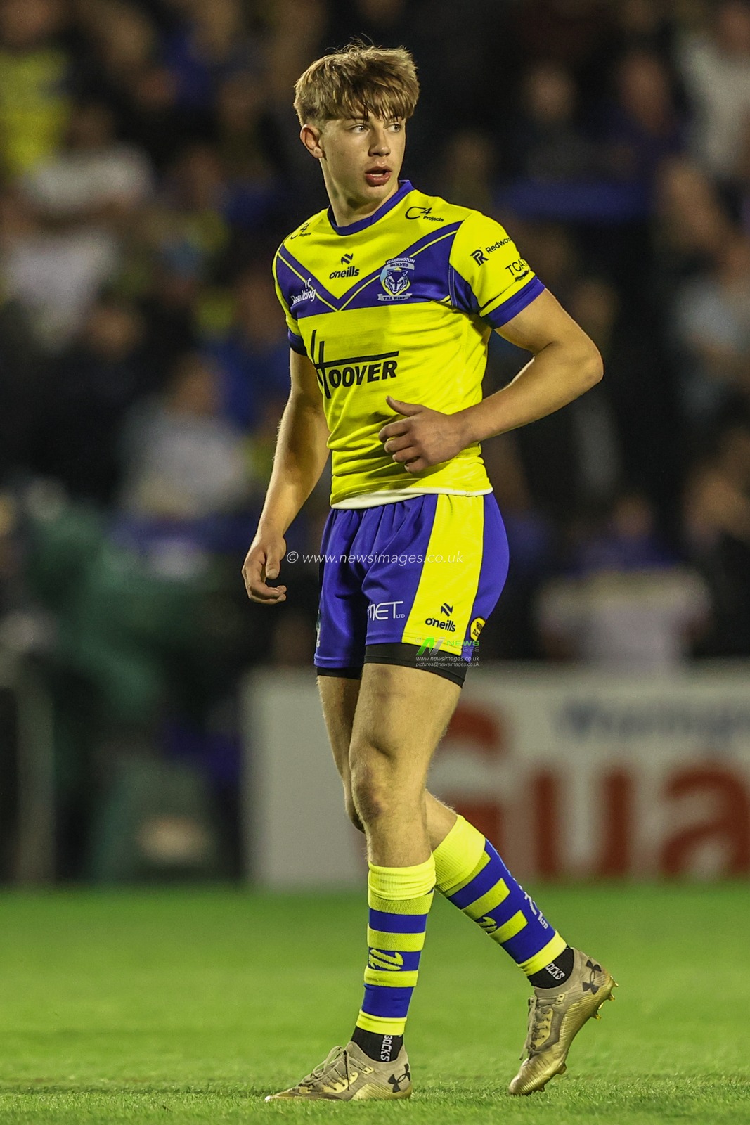 Ewan Irwin of Warrington Wolves during the Betfred Super League Round 9 match Warrington Wolves vs St Helens at Halliwell Jones Stadium, Warrington, United Kingdom, 24th April 2025

(Photo by Alfie Cosgrove/News Images)