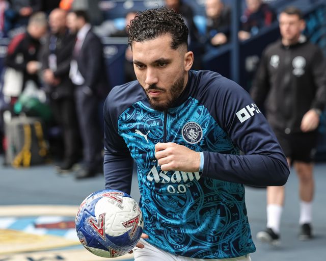 Rayan Cherki of Manchester City in the pregame warmup session during the Emirates FA Cup Quarter-Final match Manchester City vs Liverpool at Etihad Stadium, Manchester, United Kingdom on 04 April 2026

(Photo by Mark Cosgrove/News Images)