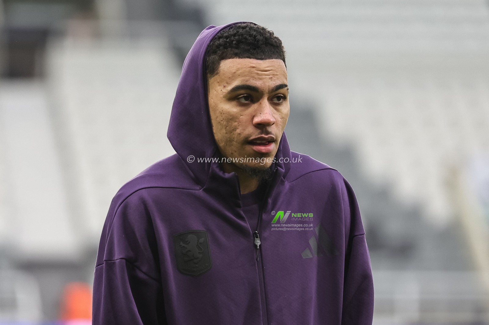 Morgan Rogers of Aston Villa arrives during the Premier League match Newcastle United vs Aston Villa at St. James's Park, Newcastle, United Kingdom, 25th January 2026

(Photo by Mark Cosgrove/News Images)