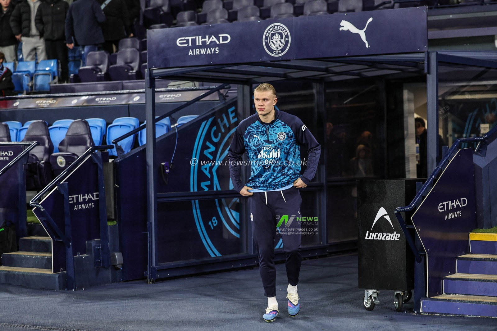 Erling Haaland of Manchester City in the pregame warmup session during the Carabao Cup Semi-Final second leg match Manchester City vs Newcastle United at Etihad Stadium, Manchester, United Kingdom, 4th February 2026

(Photo by Mark Cosgrove/News Images)