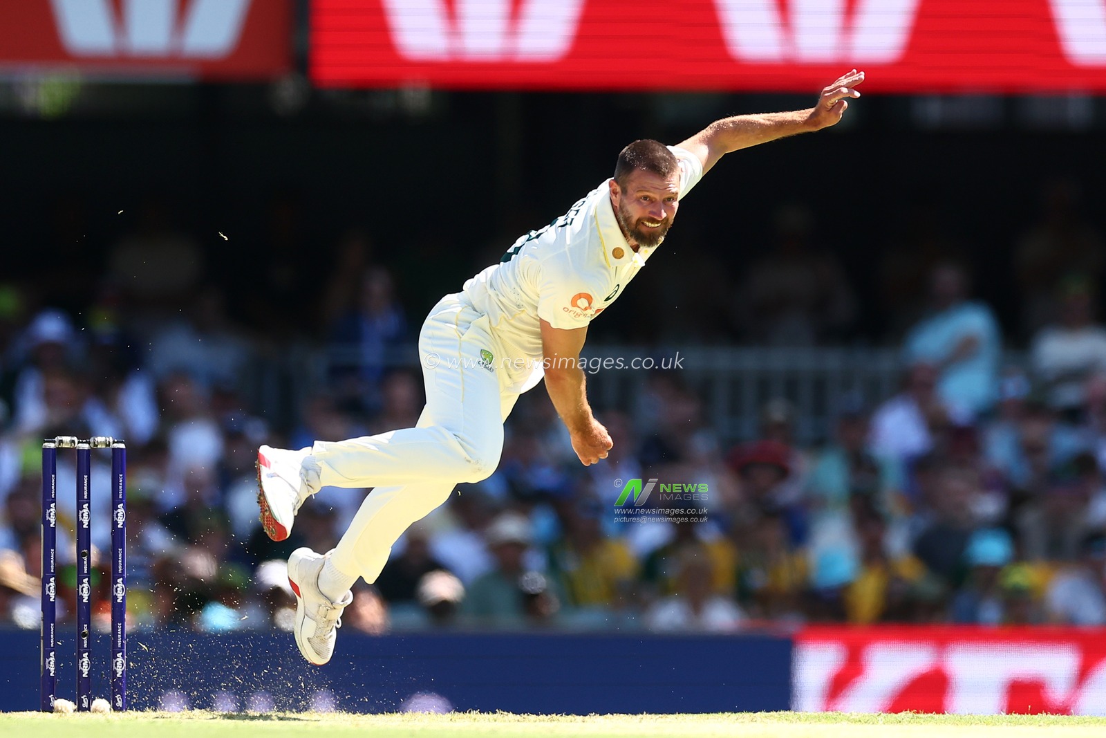 Michael Neser of Australia bowls during the NRMA Insurance Ashes Second Test Day 1 Series match Australia vs England at The Gabba, Brisbane Cricket Ground, Brisbane, United Kingdom, 4th December 2025

(Photo by Patrick Hoelscher/News Images)

*** GER AUT SUI OUT ***