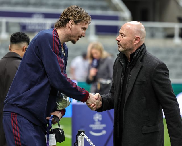 Nick Woltemade of Newcastle United shakes hands with Alan Shearer during the UEFA Champions League Knockout Round Play-offs Newcastle Untied vs Qarabag at St. James's Park, Newcastle, United Kingdom on 24 February 2026

(Photo by Mark Cosgrove/News Images)