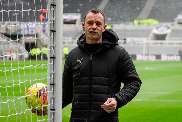Referee Stuart Attwell tests the goal line technology during the Premier League match Newcastle Untied vs Everton at St. James's Park, Newcastle, United Kingdom on 28 February 2026

(Photo by Maynard Manyowa/News Images)