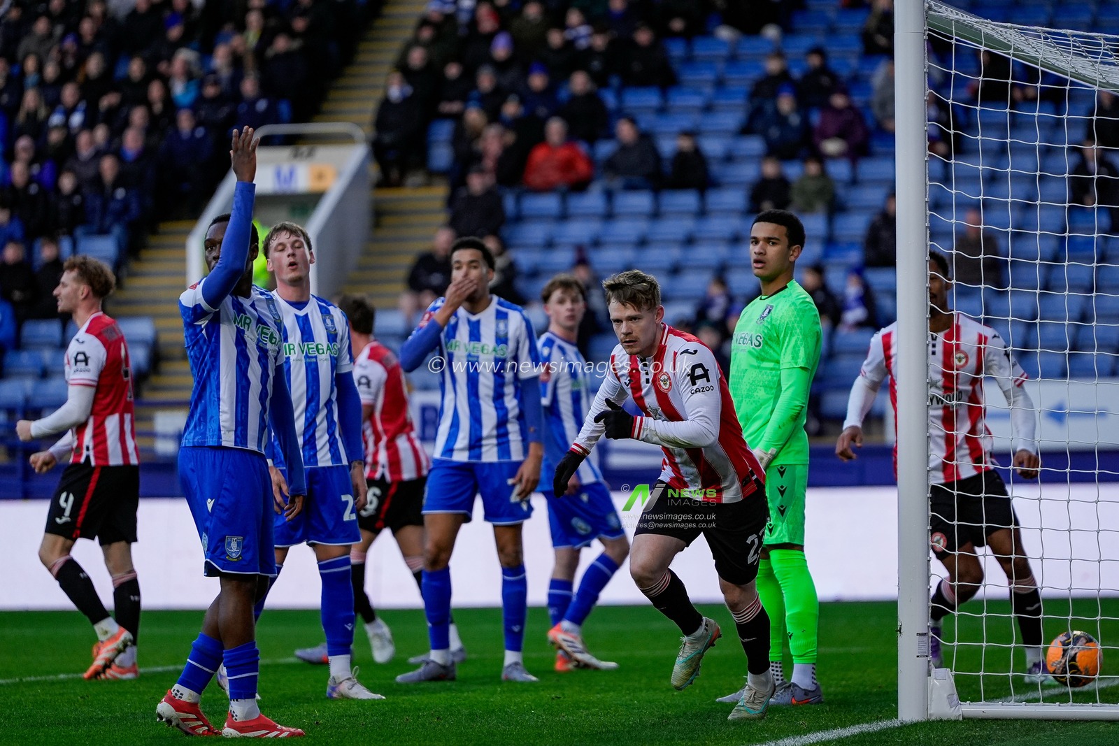 Keane Lewis-Potter of Brentford celebrates his goal to make it 0-1 during the Emirates FA Cup Third Round match Sheffield Wednesday vs Brentford at Hillsborough, Sheffield, United Kingdom, 10th January 2026

(Photo by Maynard Manyowa/News Images)