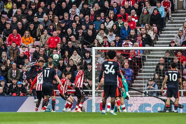 Igor Jesus of Nottingham Forest scores to make it 0-1 during the Premier League match Sunderland vs Nottingham Forest at Stadium Of Light, Sunderland, United Kingdom on 24 April 2026

(Photo by Alfie Cosgrove/News Images)