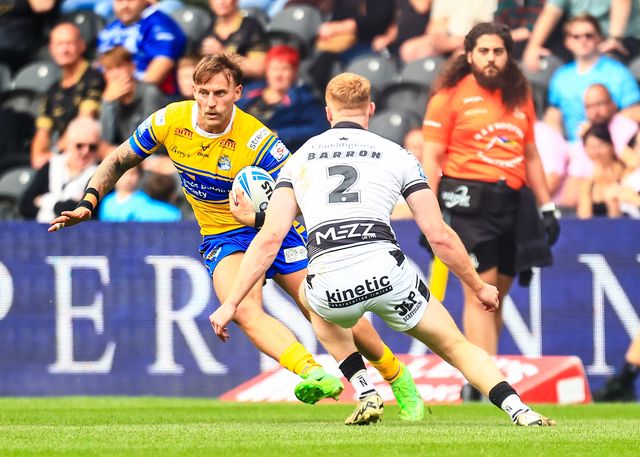 Chris Hankinson of Leeds Rhinos in action  during the Betfred Super League Round 24 match Hull FC vs Leeds Rhinos at MKM Stadium, Hull, United Kingdom, 30th August 2025

(Photo by Richard Bierton/News Images)
