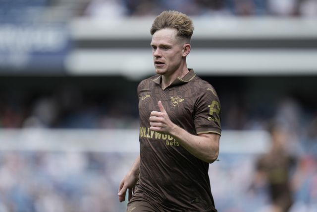 Keane Lewis-Potter of Brentford during the Pre-season friendly match Queens Park Rangers vs Brentford at Kiyan Prince Foundation Stadium, London, United Kingdom, 2nd August 2025

(Photo by Harvey Murphy/News Images)