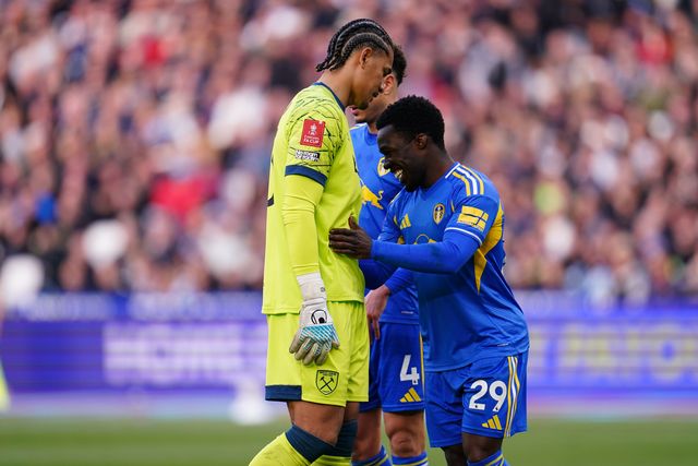 Wilfried Gnonto of Leeds United and West Ham United goalkeeper Alphonse Areola before Leeds penalty during the Emirates FA Cup Quarter-Final match West Ham United vs Leeds United at London Stadium, London, United Kingdom on 04 April 2026

(Photo by Harvey Murphy/News Images)