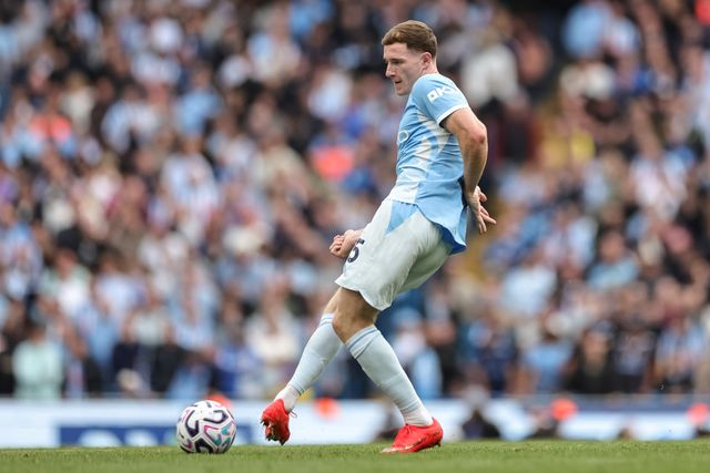 Elliot Anderson of Manchester City passes the ball during the Premier League match Manchester City vs Coventry City at Etihad Stadium, Manchester, United Kingdom on 05 September 2026

(Photo by Mark Cosgrove/News Images)