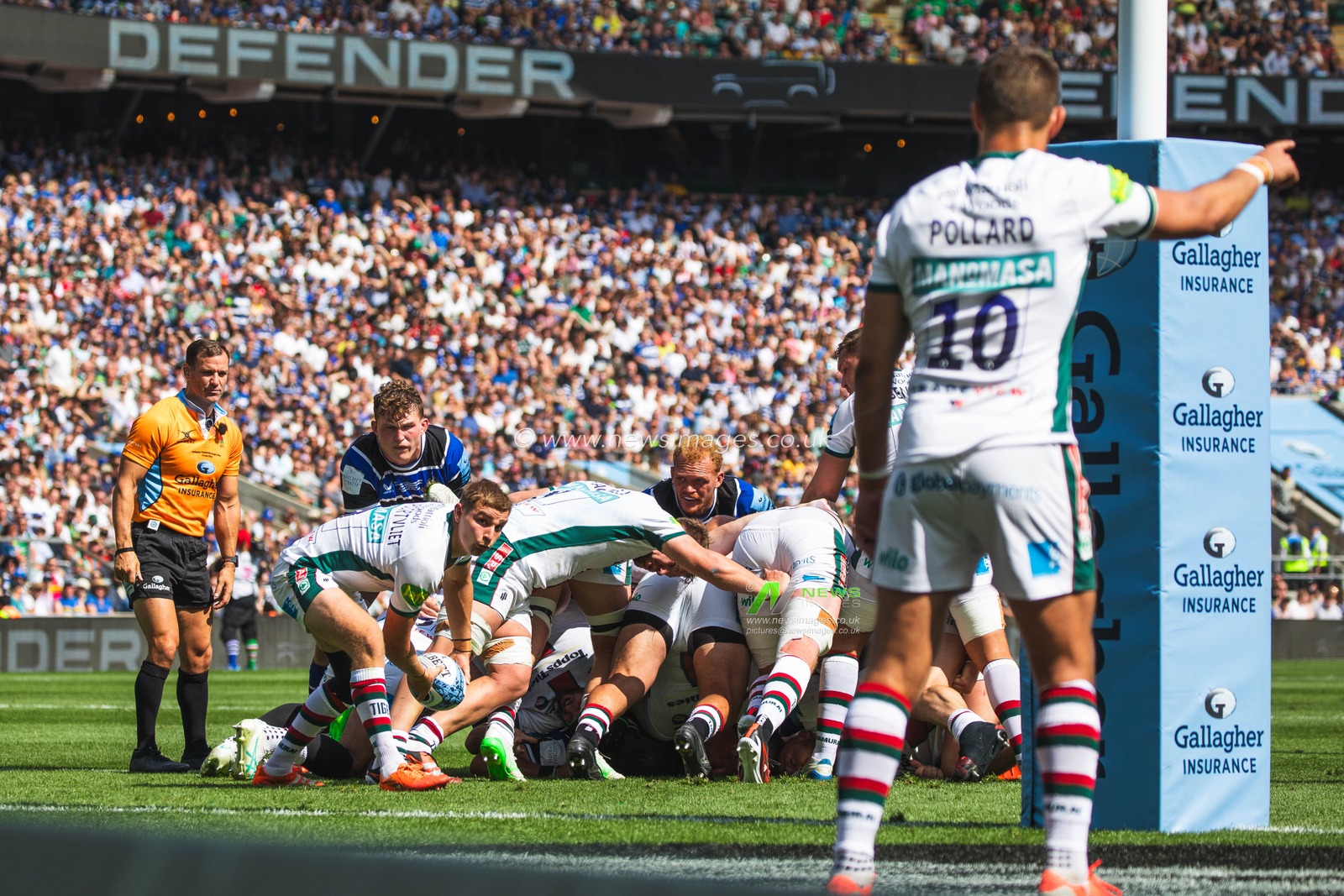 Jack van Poortvliet of Leicester Tigers during the Gallagher Premiership Play-off Final 2025 Bath Rugby v Leicester Tigers at Allianz Stadium, Twickenham, United Kingdom, 14th June 2025

(Photo by Craig Evans/News Images)