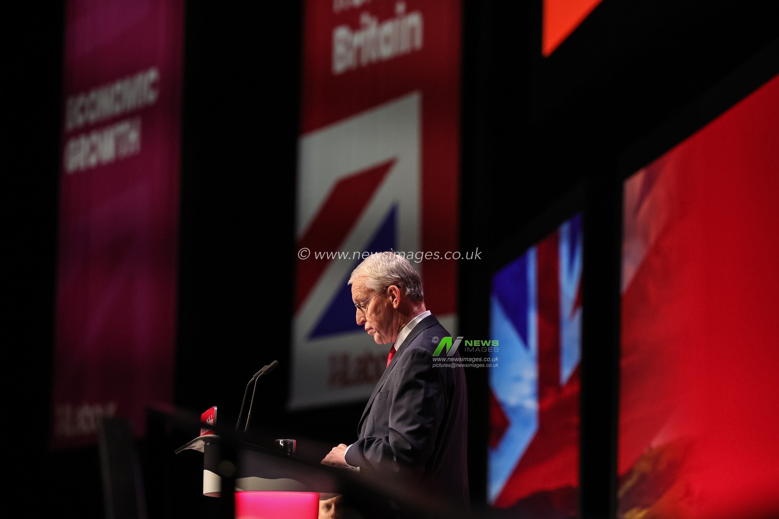 Hilary Benn MP, Secretary of State for Northern Ireland speaks to delegates and attendees during the Labour Party Annual Conference 2025 Day 3 at The ACC, Liverpool, United Kingdom, 30th September 2025

(Photo by Mark Cosgrove/News Images)