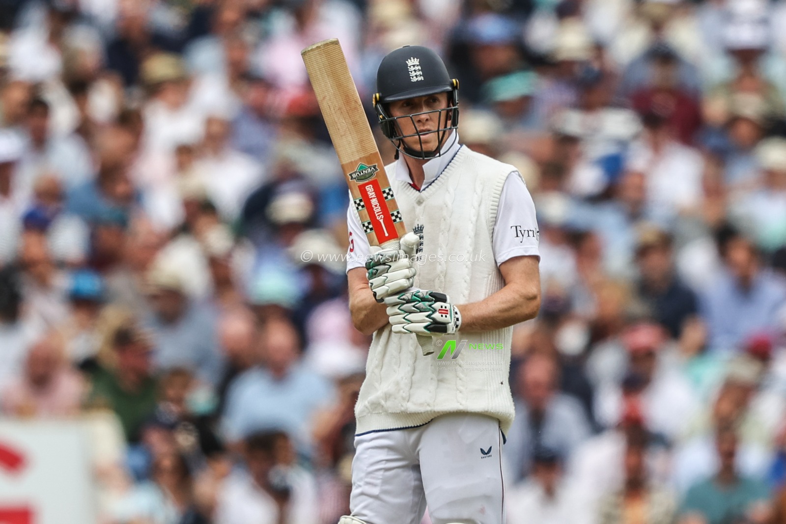 Zak Crawley of England during the 5th Rothesay Test Match Day 2 England v India at The Kia Oval, London, United Kingdom, 1st August 2025

(Photo by Alfie Cosgrove/News Images)