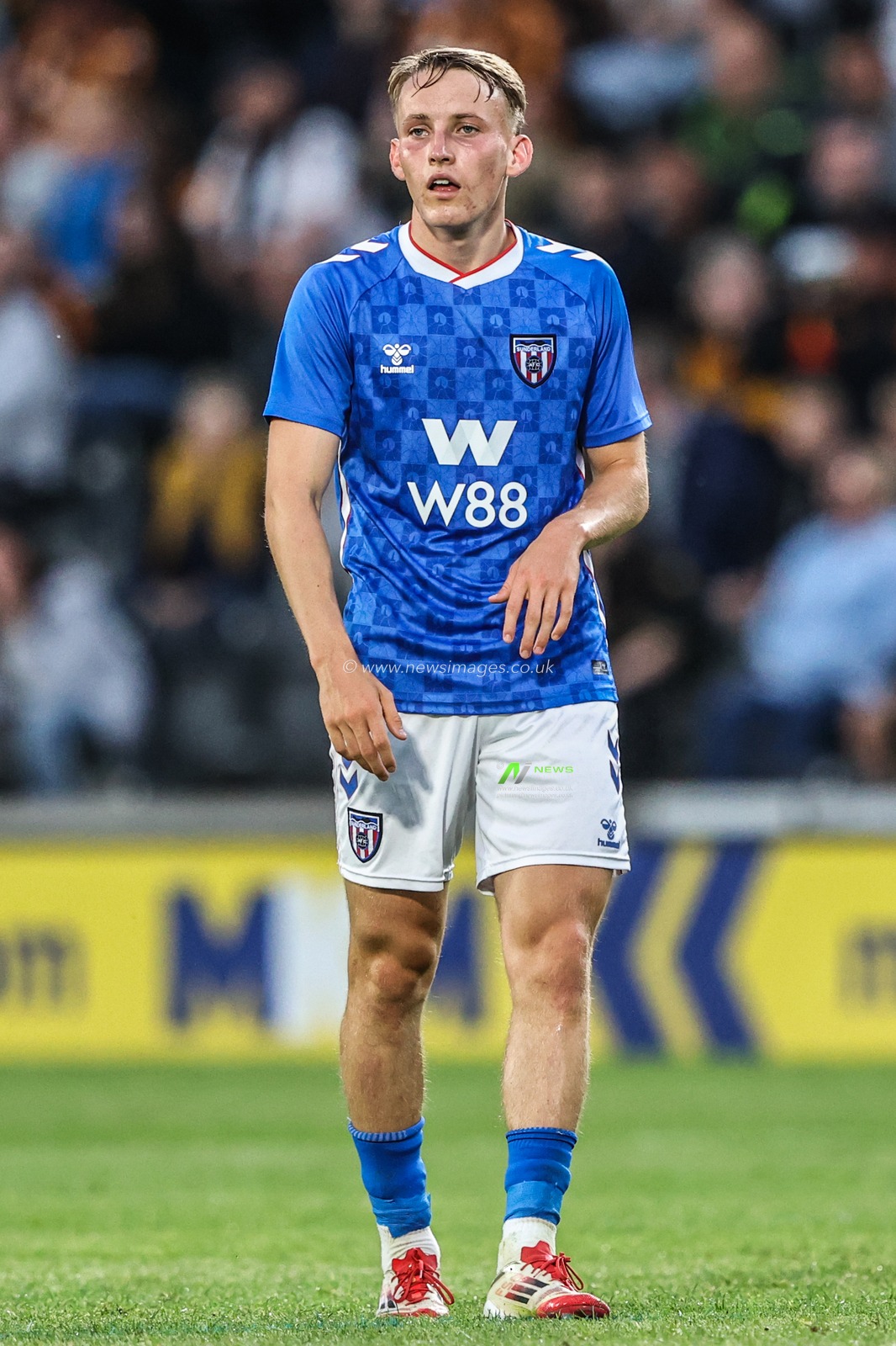 Daniel Ballard of Sunderland during the Pre-season friendly match Hull City vs Sunderland at MKM Stadium, Hull, United Kingdom, 29th July 2025

(Photo by Alfie Cosgrove/News Images)