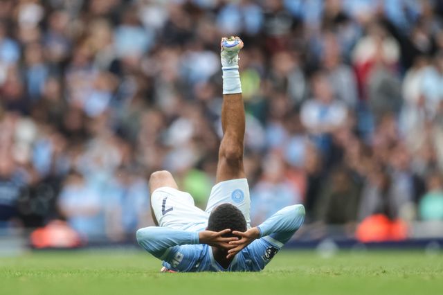 Iliman Ndiaye of Manchester City  pulls up with cramp during the Premier League match Manchester City vs Coventry City at Etihad Stadium, Manchester, United Kingdom on 05 September 2026

(Photo by Mark Cosgrove/News Images)