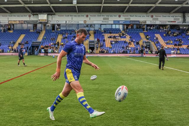 Stefan Ratchford of Warrington Wolves in the pre-game warm up during the Betfred Super League Round 13 match Warrington Wolves vs Castleford Tigers at Halliwell Jones Stadium, Warrington, United Kingdom, 30th May 2025

(Photo by Mark Cosgrove/News Images)
