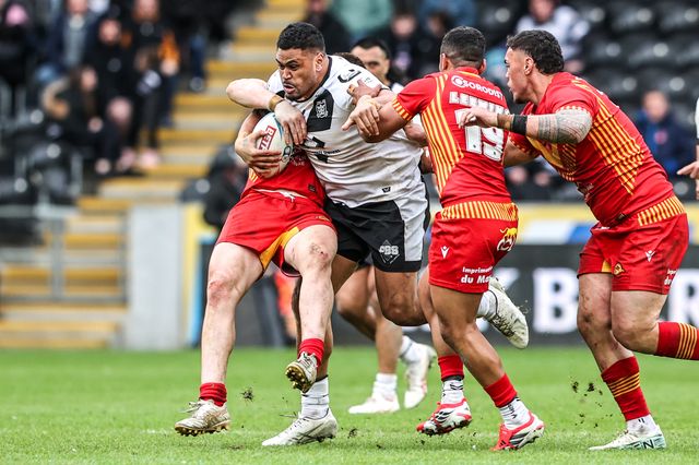 Sam Lisone of Hull FC is tackled by Kruise Leeming of Catalans Dragons during the Betfred Super League round 6 match Hull FC vs Catalans Dragons at MKM Stadium, Hull, United Kingdom on 29 March 2026

(Photo by Alfie Cosgrove/News Images)
