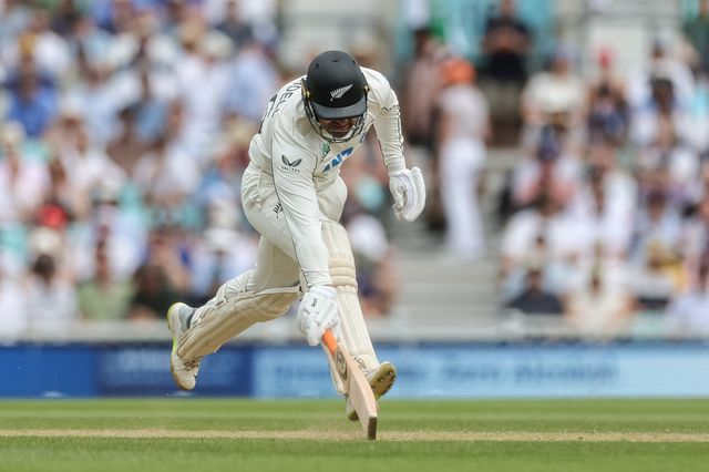 Tom Blundell of New Zealand reaches for the crease as he makes one run during the 2nd Rothesay Test Match Day 4 match England vs New Zealand at The Kia Oval, London, United Kingdom on 20 June 2026

(Photo by Mark Cosgrove/News Images)