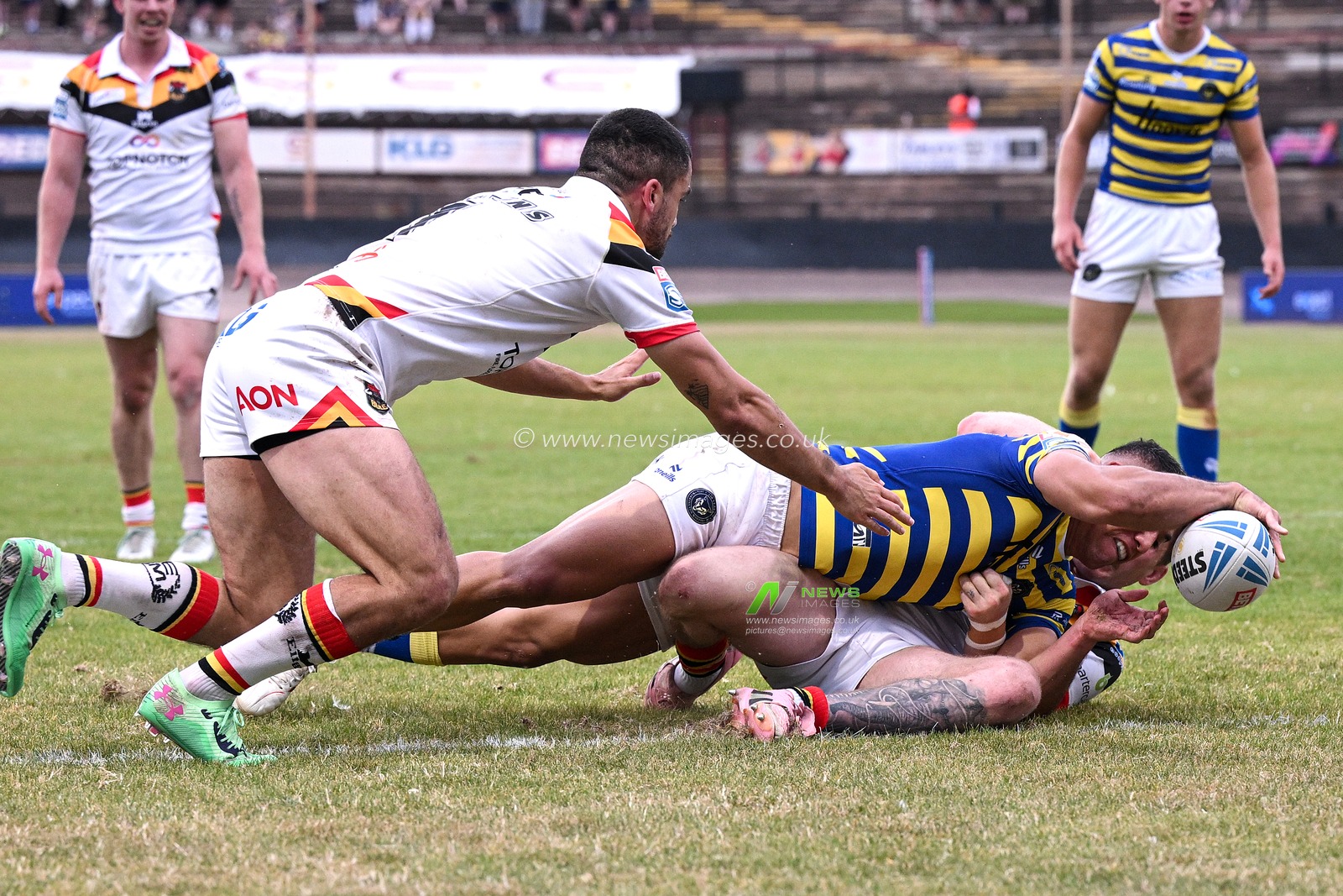Betfred Super League round 22 Bradford Bulls v Warrington Wolves