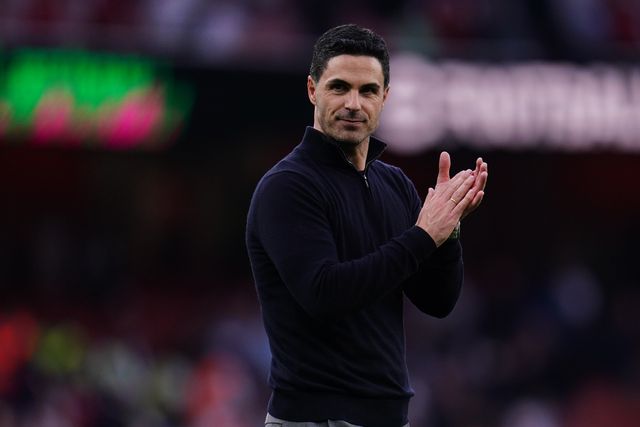 Mikel Arteta manager of Arsenal applauds home support during the Premier League match Arsenal vs Fulham at Emirates, London, United Kingdom on 02 May 2026

(Photo by Harvey Murphy/News Images)
