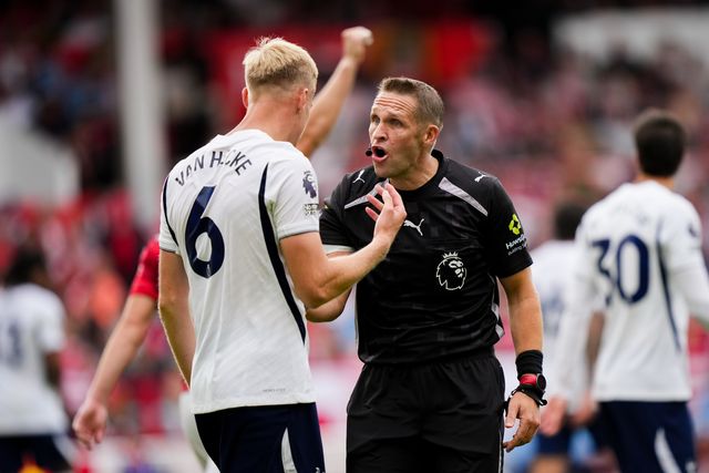 Referee Craig Pawson speaks to Jan Paul van Hecke of Tottenham Hotspur during the Premier League match Nottingham Forest vs Tottenham Hotspur at City Ground, Nottingham, United Kingdom on 05 September 2026

(Photo by Maynard Manyowa/News Images)