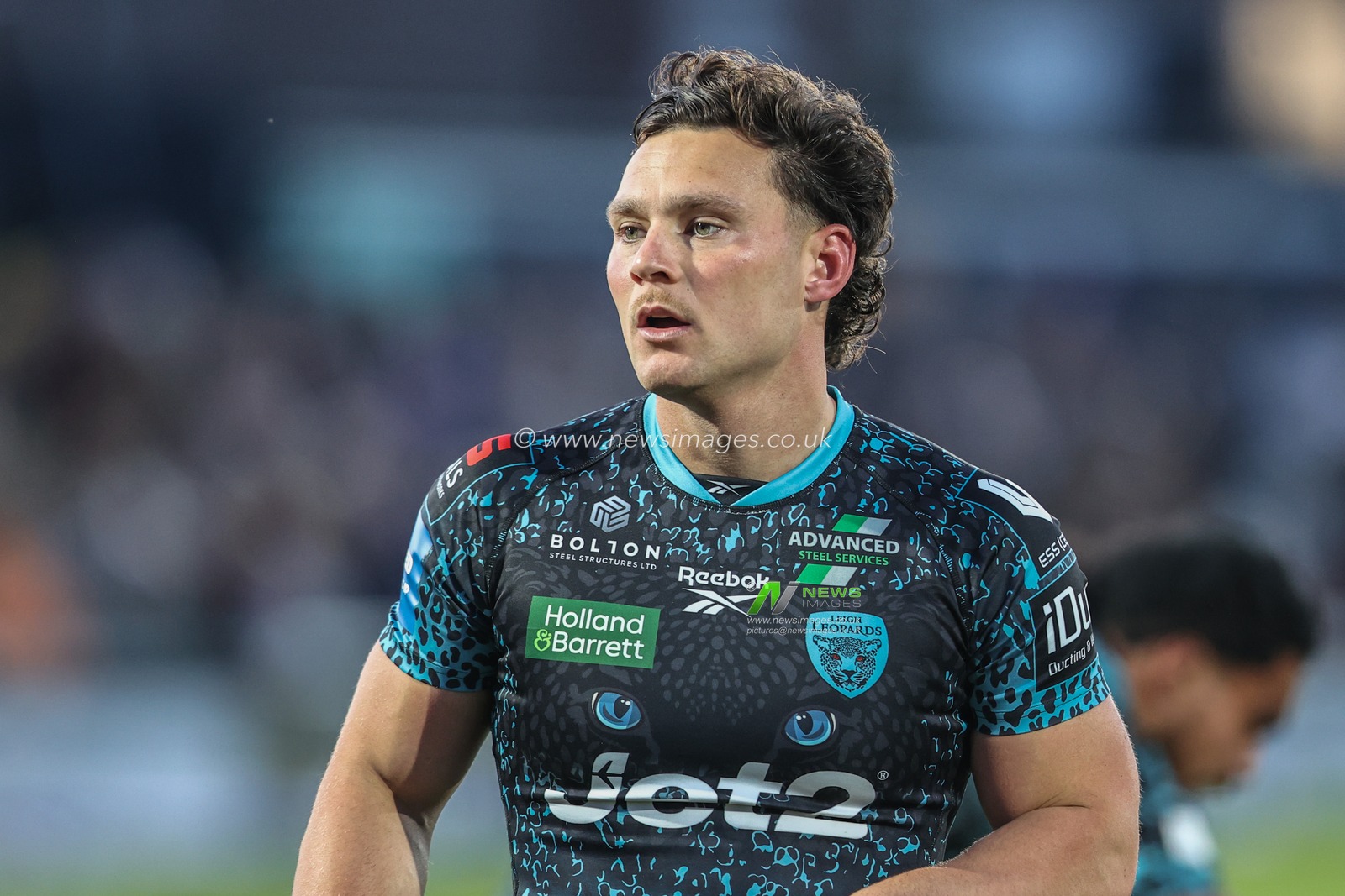Lachlan Lam of Leigh Leopards during pre-game warm up during the Betfred Challenge Cup Quarter Final match Wakefield Trinity vs Leigh Leopards at DIY Kitchens Stadium, Wakefield, United Kingdom, 4th April 2025

(Photo by Alfie Cosgrove/News Images)