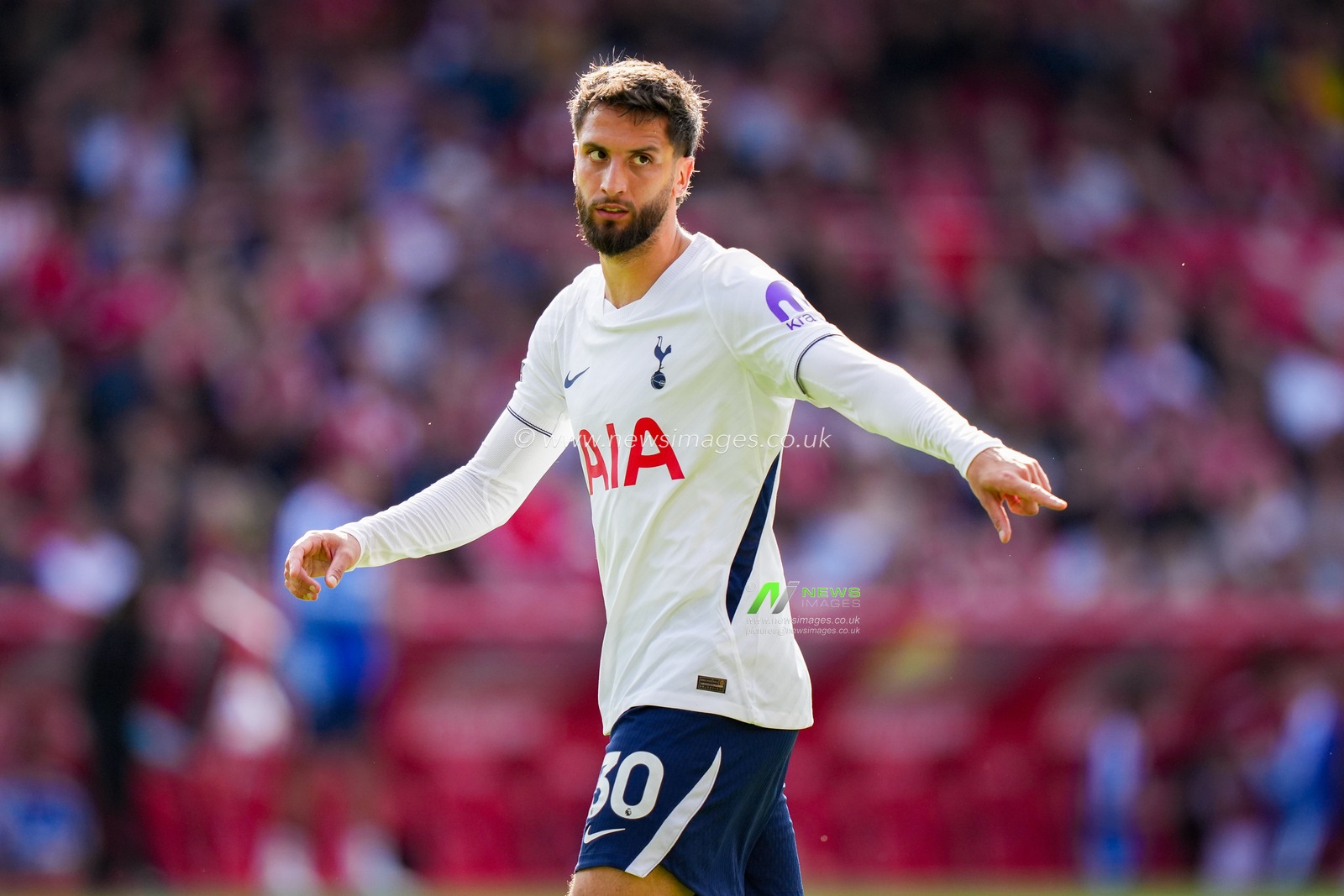 Rodrigo Bentancur of Tottenham Hotspur during the Premier League match Nottingham Forest vs Tottenham Hotspur at City Ground, Nottingham, United Kingdom on 05 September 2026

(Photo by Maynard Manyowa/News Images)