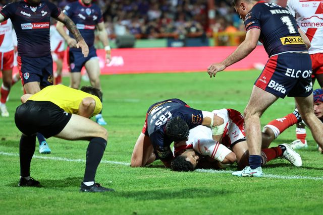 Rhyse Martin of Hull KR drops just short of the goal line, no try during the Betfred Super League Round 24 match Hull KR vs St Helens at Sewell Group Craven Park, Kingston upon Hull, United Kingdom, 29th August 2025

(Photo by Mark Cosgrove/News Images)