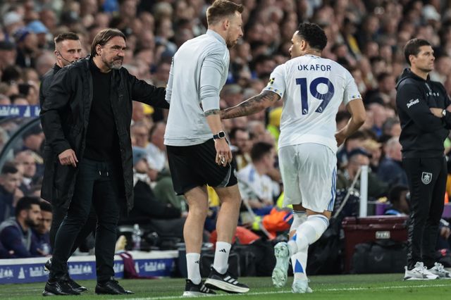 Daniel Farke manager of Leeds United gives instruction to Noah Okafor of Leeds United during the Premier League match Leeds United vs Burnley at Elland Road, Leeds, United Kingdom on 01 May 2026

(Photo by Mark Cosgrove/News Images)