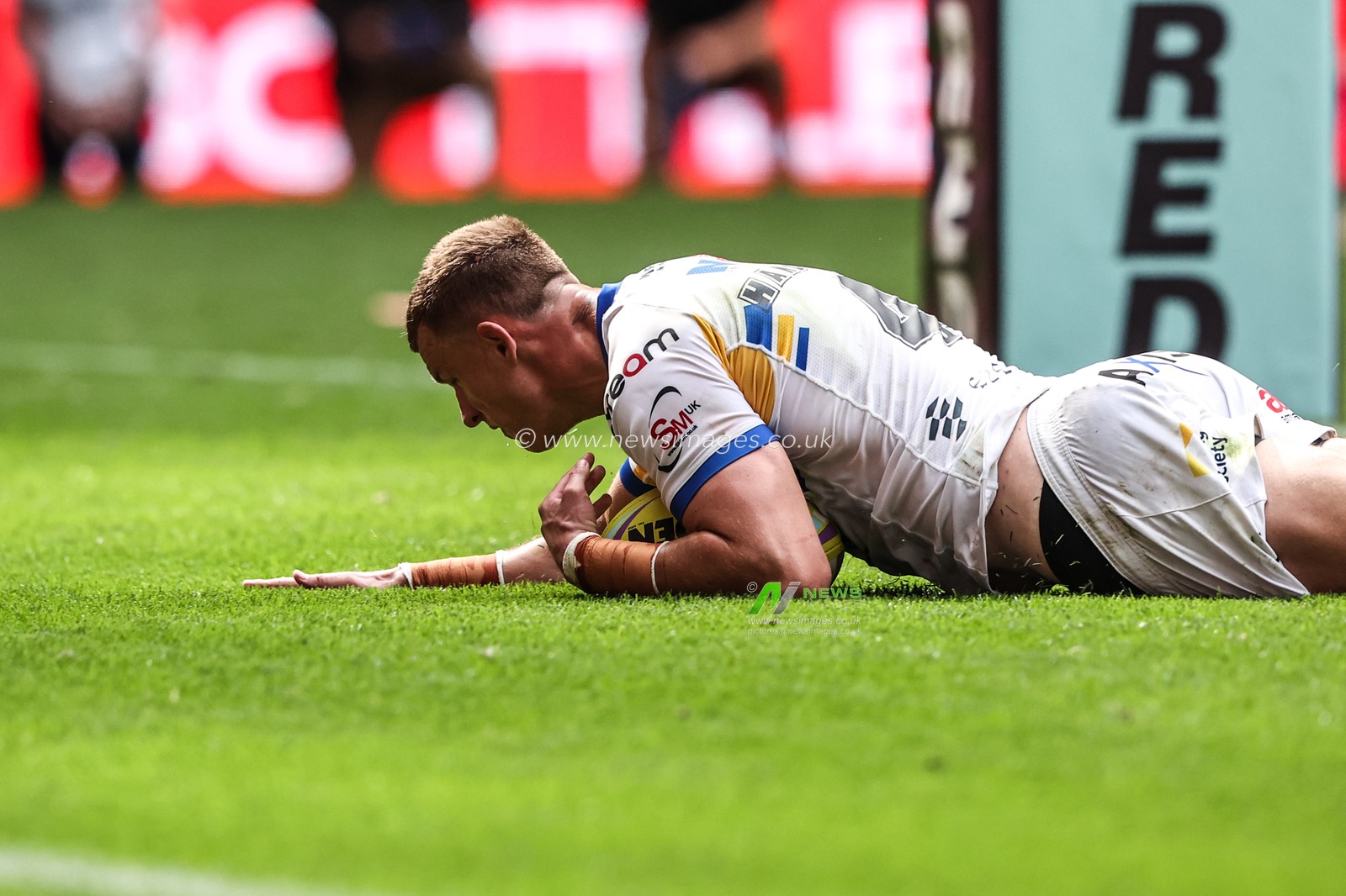 Ash Handley of Leeds Rhinos goes over for a try during the Betfred Super League Magic Weekend match Leeds Rhinos vs Bradford Bulls at Hill Dickinson Stadium, Liverpool, United Kingdom on 05 July 2026

(Photo by Alfie Cosgrove/News Images)