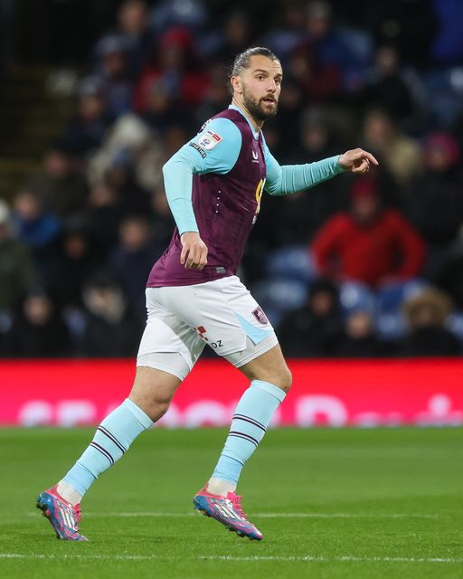 Jay Rodriguez of Burnley during the Sky Bet Championship match Burnley vs Middlesbrough at Turf Moor, Burnley, United Kingdom, 6th December 2024

(Photo by Alfie Cosgrove/News Images)
