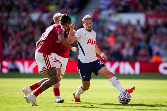 Mykhaylo Mudryk of Tottenham Hotspur dribbles the ball during the Premier League match Nottingham Forest vs Tottenham Hotspur at City Ground, Nottingham, United Kingdom on 05 September 2026

(Photo by Maynard Manyowa/News Images)