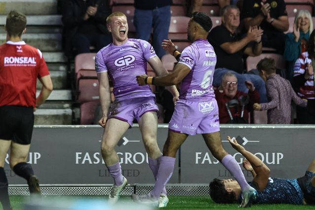 Zach Eckersley of Wigan Warriors celebrates his try during the Betfred Super League Round 11 match Wigan Warriors vs Leigh Leopards at The Brick Community Stadium, Wigan, United Kingdom, 16th May 2025

(Photo by Mark Cosgrove/News Images)