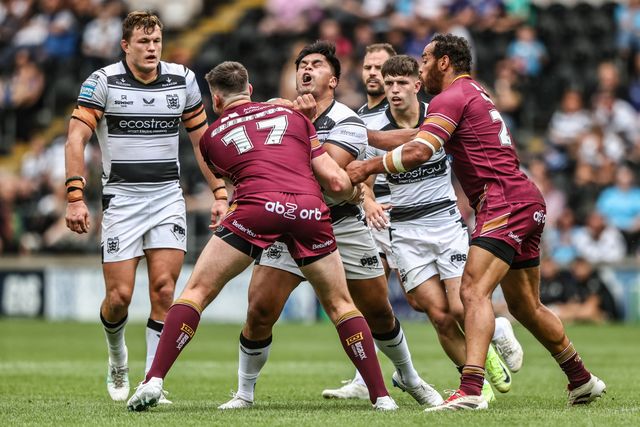 Herman Eseâ€™ese of Hull FC is tackled during the Betfred Super League round 20 match Hull FC vs Huddersfield Giants at MKM Stadium, Hull, United Kingdom, 26th July 2025

(Photo by Alfie Cosgrove/News Images)