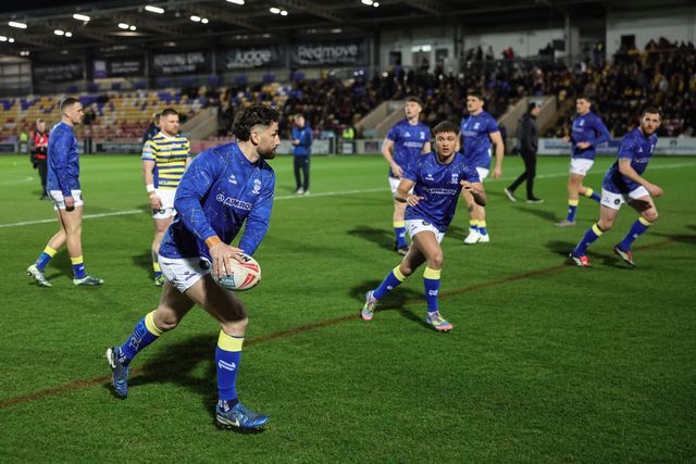 Toby King of Warrington Wolves in the pre-game warm up during the Betfred Super League Round 4 match York Knights vs Warrington Wolves at LNER Community Stadium, York, United Kingdom on 06 March 2026

(Photo by Mark Cosgrove/News Images)