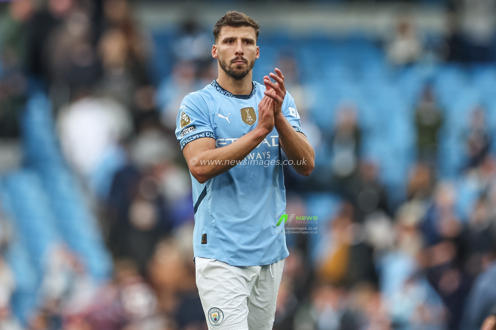 RÃºben Dias of Manchester City applauds the fans after City after City win 3-1 during the Premier League match Manchester City vs Fulham at Etihad Stadium, Manchester, United Kingdom, 5th October 2024

(Photo by Mark Cosgrove/News Images)