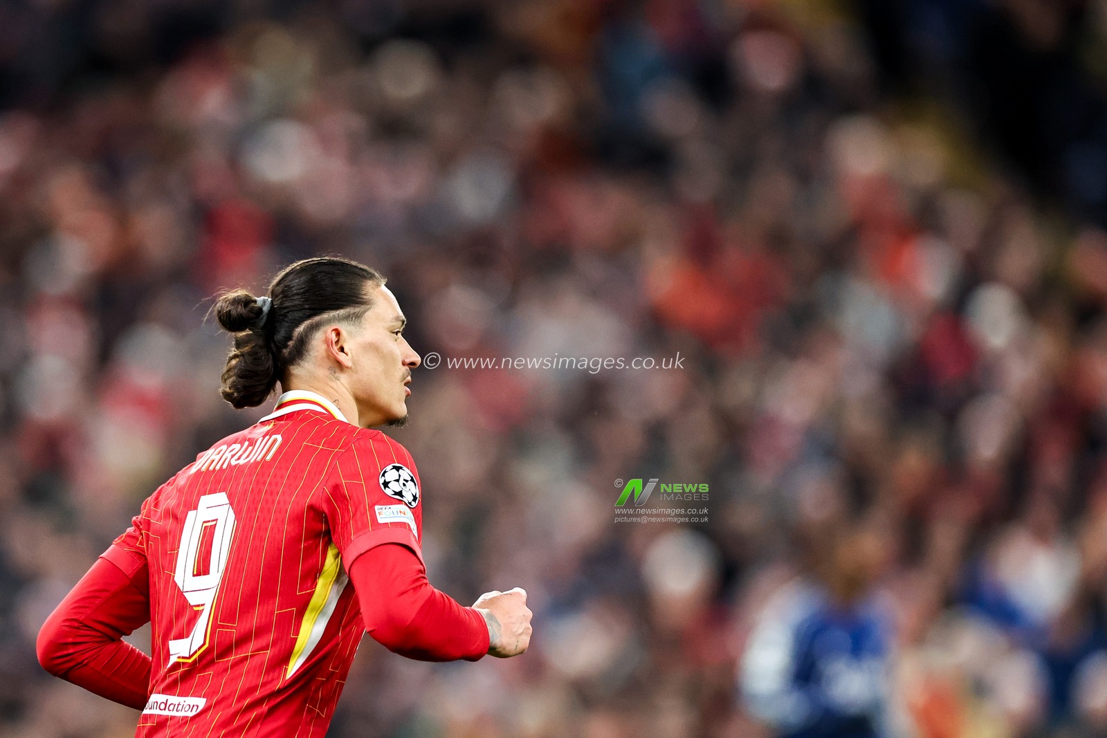 Darwin Nunez of Liverpool in action during the UEFA Champions League Last 16 match Liverpool vs Paris Saint-Germain at Anfield, Liverpool, United Kingdom, 11th March 2025

(Photo by Mark Cosgrove/News Images)