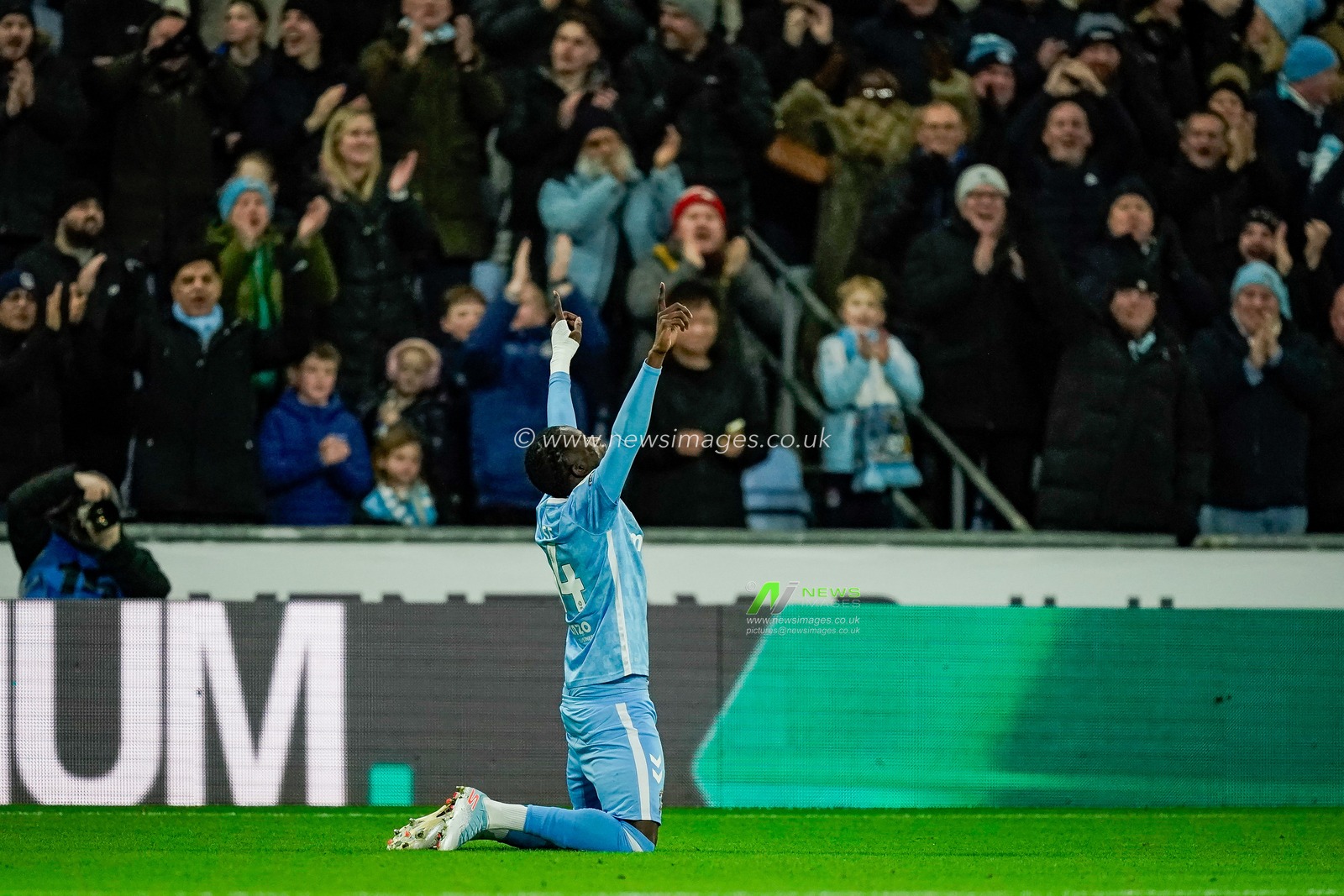 Romain Esse of Coventry City celebrates his goal to make it 1-0 during the Sky Bet Championship match Coventry City vs Millwall at Coventry Building Society Arena, Coventry, United Kingdom, 20th January 2026

(Photo by Maynard Manyowa/News Images)