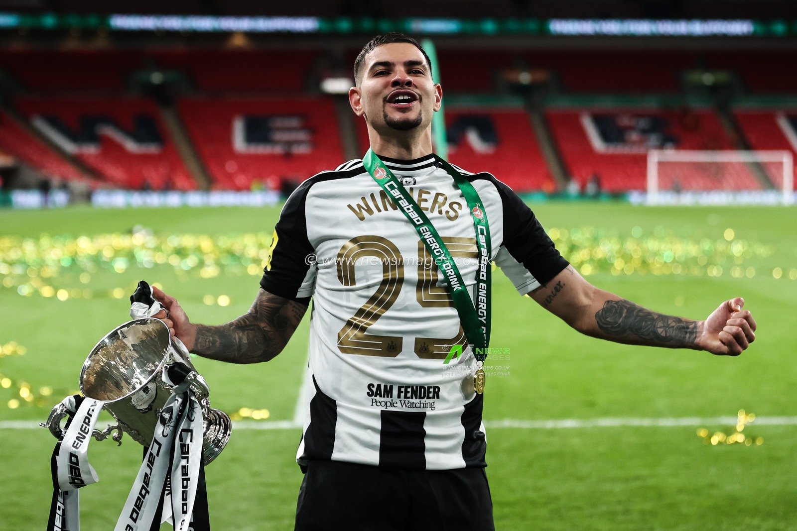 Bruno GuimarÃ£es of Newcastle United with the Carabao Cup trophy after his teams win in the Carabao Cup Final match Liverpool vs Newcastle United at Wembley Stadium , London, United Kingdom, 16th March 2025

(Photo by Alfie Cosgrove/News Images)