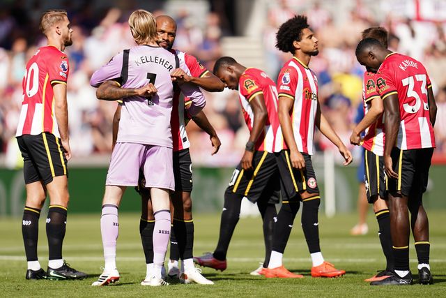 Brentford players ahead of kick off during the Premier League match Brentford vs Sunderland at GTECH Community Stadium, London, United Kingdom on 05 September 2026

(Photo by Harvey Murphy/News Images)