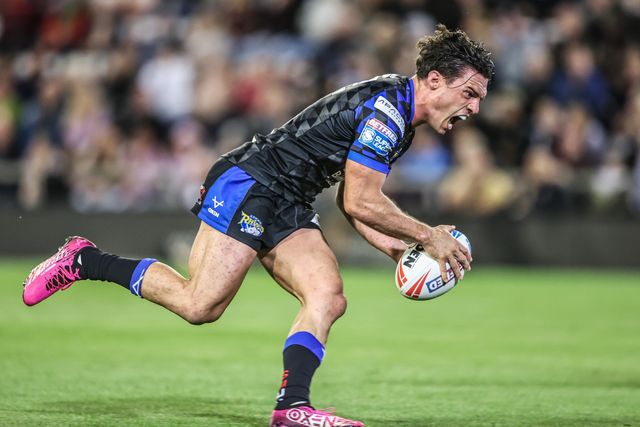 Brodie Croft of Leeds Rhinos celebrates as he goes over for a try in the final minutes of the game during the Betfred Super League round 21 match Leigh Leopards vs Leeds Rhinos at Leigh Sports Village, Leigh, United Kingdom, 7th August 2025

(Photo by Alfie Cosgrove/News Images)