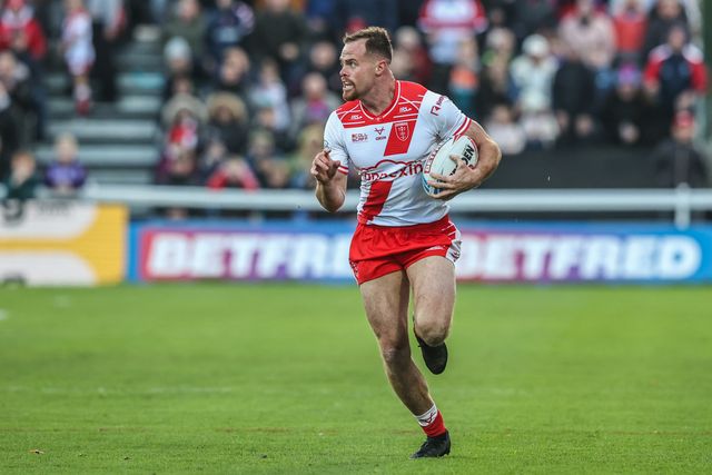 Joe Burgess of Hull KR breaks with the ball during the Betfred Super League Semi Final 2 match Hull KR vs St Helens at Sewell Group Craven Park, Kingston upon Hull, United Kingdom, 3rd October 2025

(Photo by Alfie Cosgrove/News Images)
